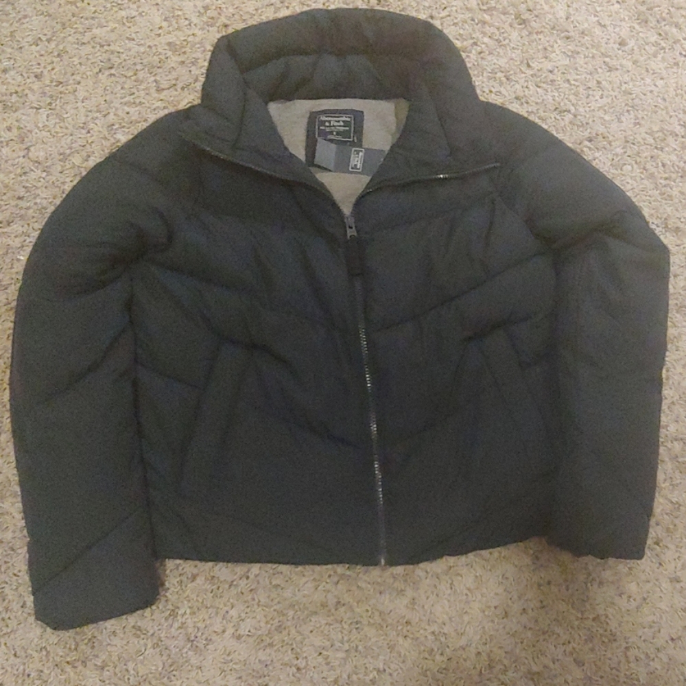 NWT Women's Abercrombie Navy Puffer Jacket Small